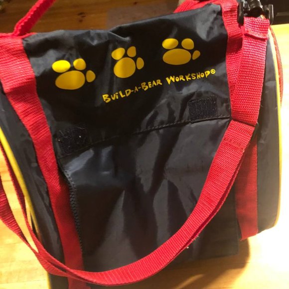 Build A Bear Workshop Soft Shell Transport Carrier Wheels Rolling Bag for Pet - Picture 2 of 11